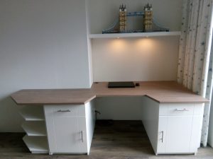 Decosier bureau