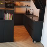 Room divider zwart keuken