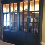 Decosier vitrinekast op maat