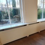 Radiatorbekleding met vensterbank